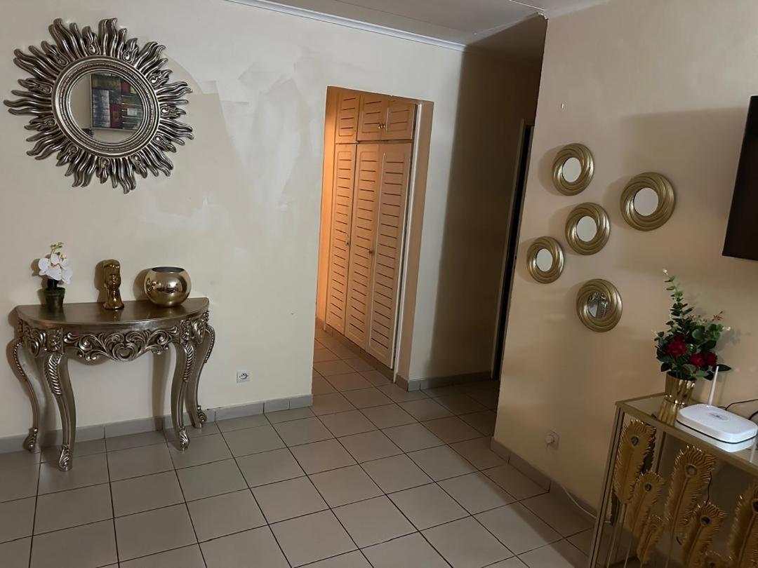Iris Room ลิเบรอวิลล์ ภายนอก รูปภาพ